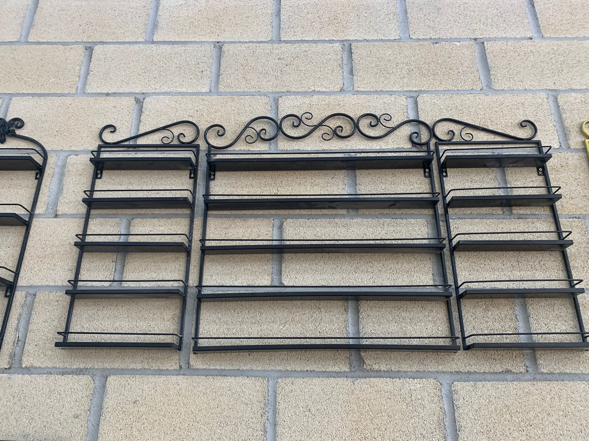 d5f87966-a7a9-4caa-85c2-c52b47cd2e1a Estanteria esmalte